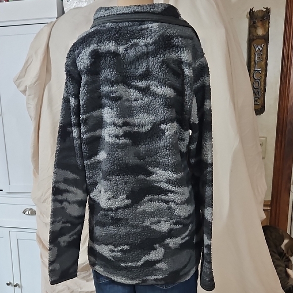 Gray Camouflage V-Neck Sweater - Picture 5 of 6